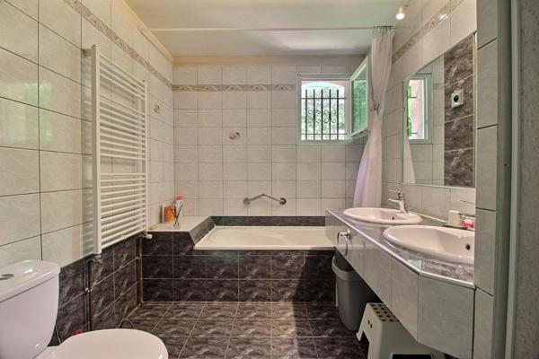 Maison Vic Le Comte 4 pièce(s) 103 m2