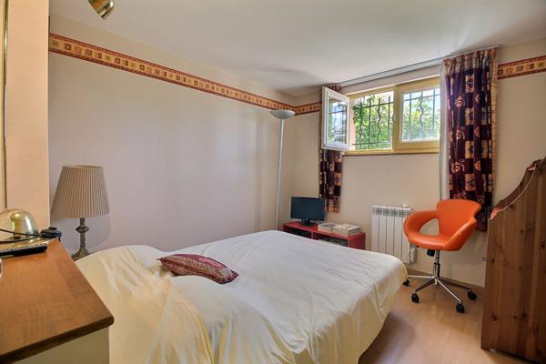 Maison Vic Le Comte 4 pièce(s) 103 m2