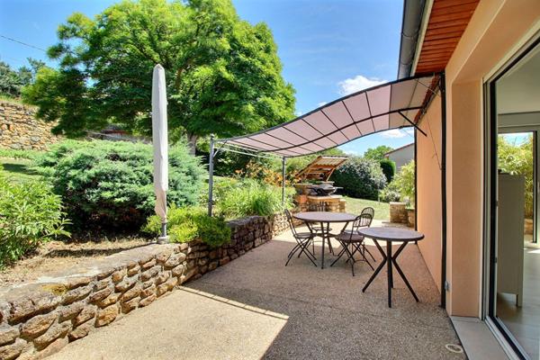 Maison Vic Le Comte 4 pièce(s) 103 m2