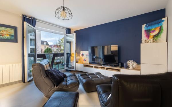 Appartement à vendre    2 pièces • 45 m2 Livry-Gargan