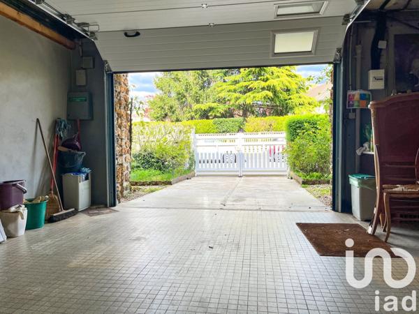 Maison traditionnelle 7 pièces de 126 m² à Morangis (91420)