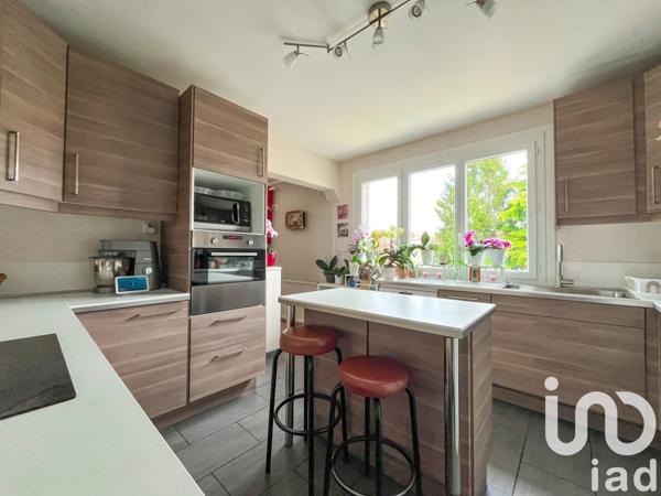 Maison traditionnelle 7 pièces de 126 m² à Morangis (91420)