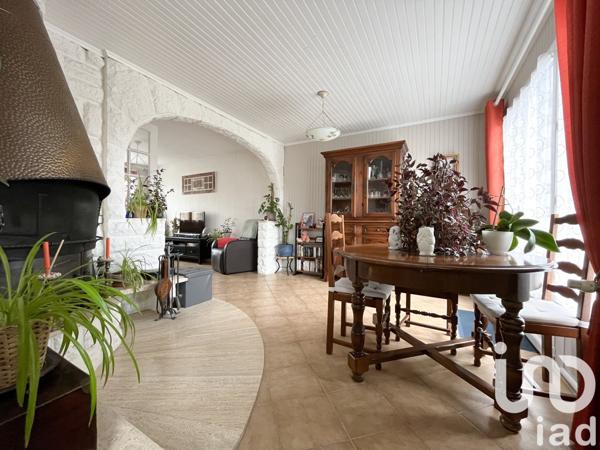 Maison traditionnelle 7 pièces de 126 m² à Morangis (91420)