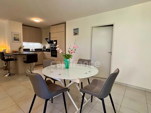 Appartement à vendre 4 pièces HYERES (83) - Plain pied - 2 parkings - 2 terrasses