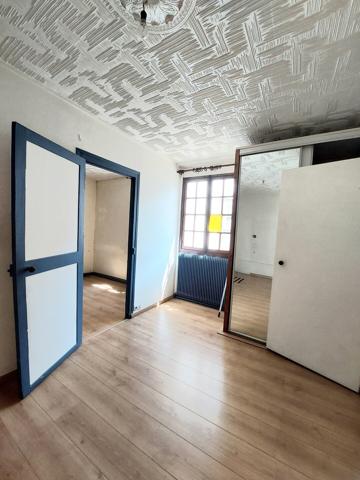 Boulogne Victor Hugo - centre ville appartement sur cour avec travaux 260 000 €