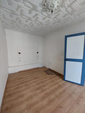 Boulogne Victor Hugo - centre ville appartement sur cour avec travaux 260 000 €
