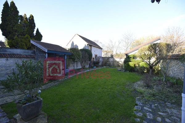 Maison ancienne centre ville 4 chambres avec jardin