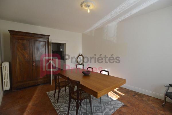 Maison ancienne centre ville 4 chambres avec jardin