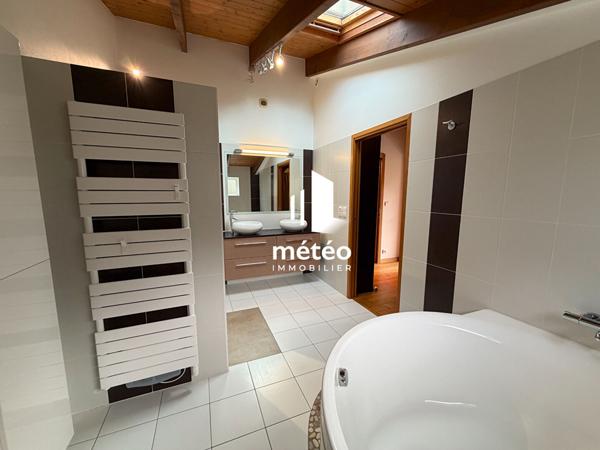 Maison Sainte-foy 10 pièces 300 m²