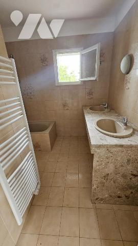 ANNECY, triangle d'or, appartement type 4 de 65m2 proche lac