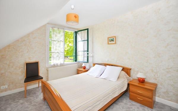 Immeuble à vendre    23 pièces •  Néris-les-Bains