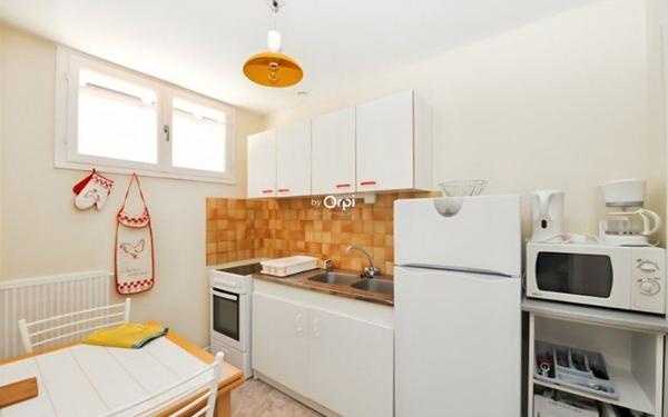 Immeuble à vendre    23 pièces •  Néris-les-Bains