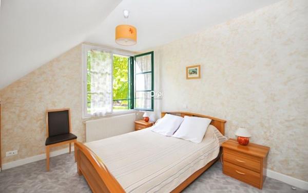 Immeuble à vendre    23 pièces •  Néris-les-Bains