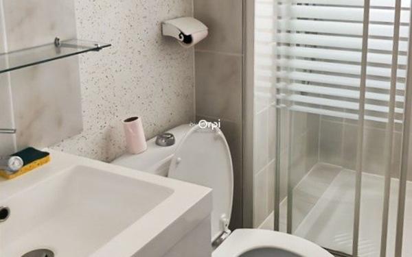 Immeuble à vendre    23 pièces •  Néris-les-Bains