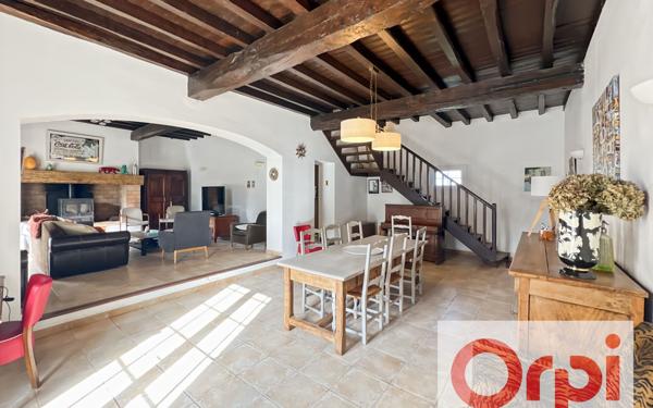 Maison à vendre    9 pièces •  Grenade