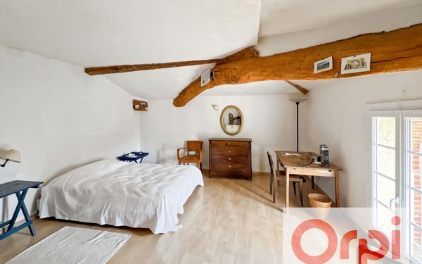 Maison à vendre    9 pièces •  Grenade