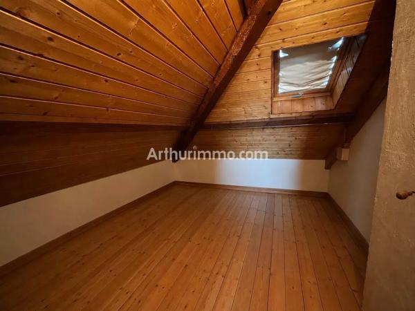 Vente                                                      Maison
                        
                     7 pièces                      170 m2                     à Bletterans