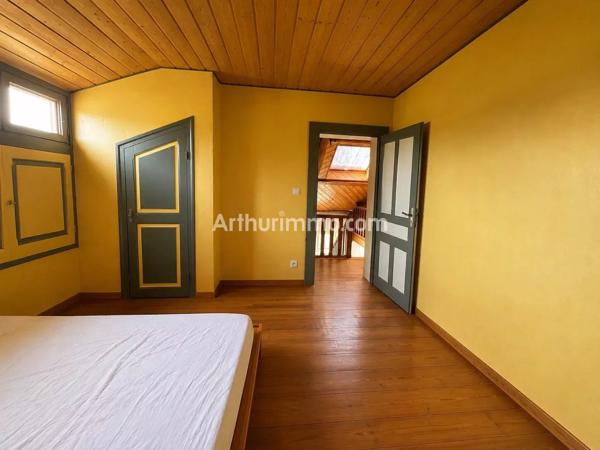 Vente                                                      Maison
                        
                     7 pièces                      170 m2                     à Bletterans