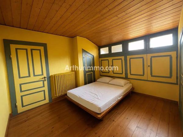 Vente                                                      Maison
                        
                     7 pièces                      170 m2                     à Bletterans