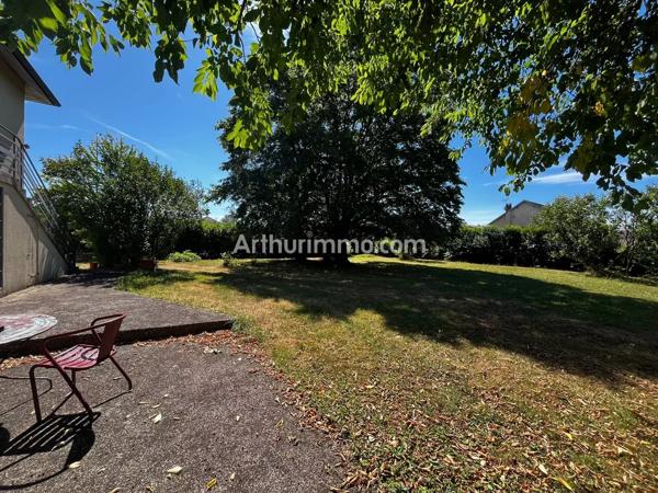 Vente                                                      Maison
                        
                     7 pièces                      170 m2                     à Bletterans