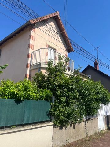 Vente                                                      Maison
                        
                     8 pièces                      96 m2                     à Nevers