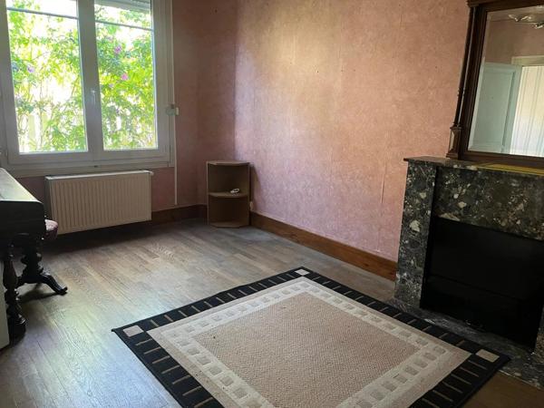 Vente                                                      Maison
                        
                     8 pièces                      96 m2                     à Nevers