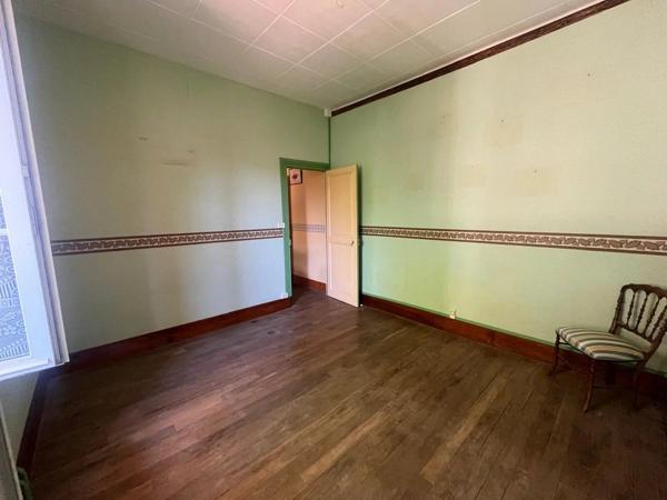 Vente                                                      Maison
                        
                     8 pièces                      96 m2                     à Nevers