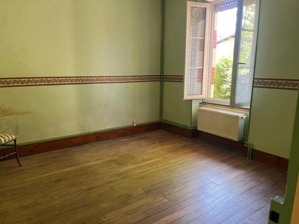 Vente                                                      Maison
                        
                     8 pièces                      96 m2                     à Nevers