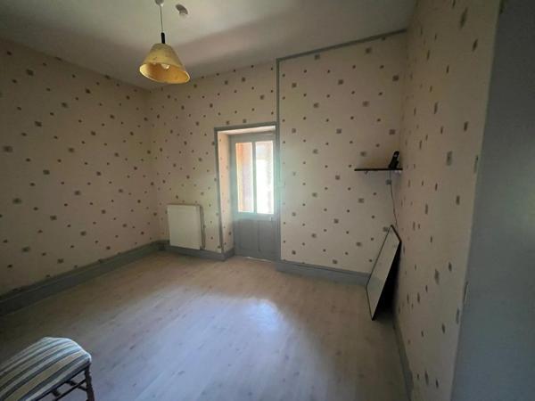 Vente                                                      Maison
                        
                     8 pièces                      96 m2                     à Nevers