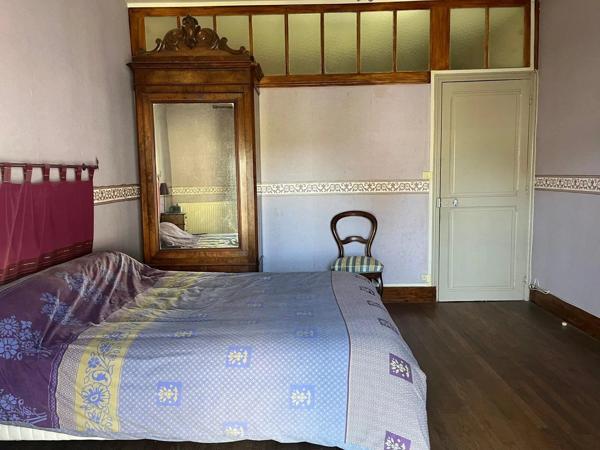 Vente                                                      Maison
                        
                     8 pièces                      96 m2                     à Nevers