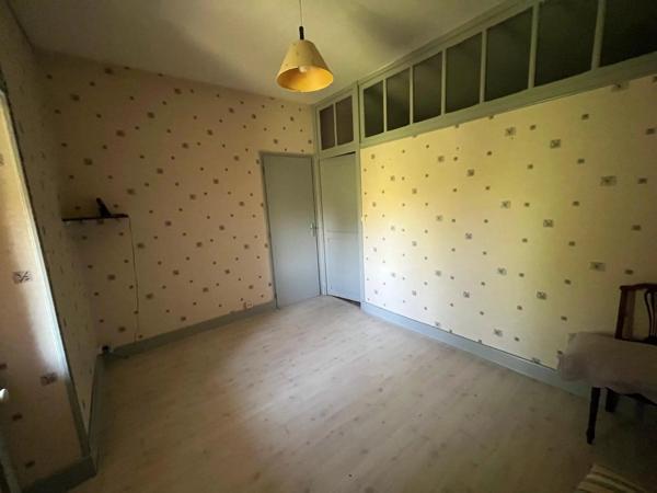 Vente                                                      Maison
                        
                     8 pièces                      96 m2                     à Nevers
