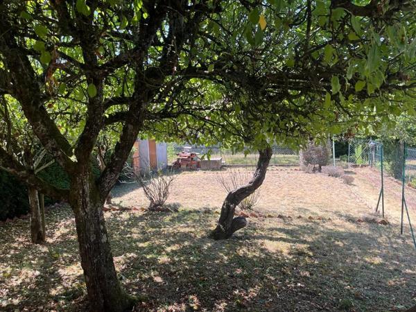 Vente                                                      Maison
                        
                     8 pièces                      96 m2                     à Nevers