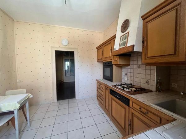 Vente                                                      Maison
                        
                     8 pièces                      96 m2                     à Nevers