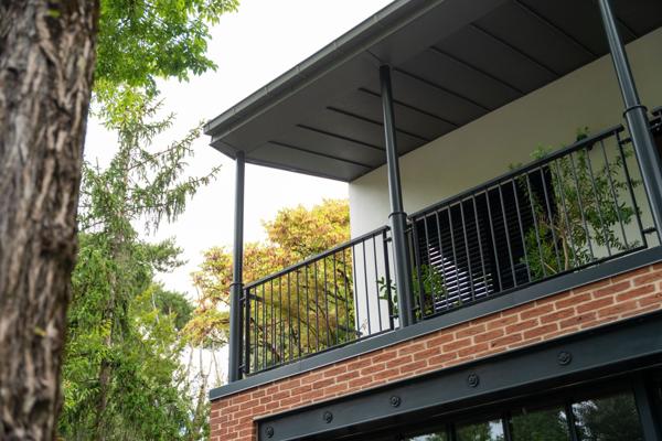Appartement à l'architecture unique avec garage double