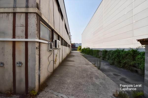 Local/bureau à louer COLOMBES (92)- Bâtiment industriel R+ 1 de 780 m2 et un terrain de 1 300 m2 - Loyer mensuel HT 10 000 €
