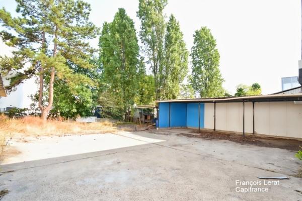 Local/bureau à louer COLOMBES (92)- Bâtiment industriel R+ 1 de 780 m2 et un terrain de 1 300 m2 - Loyer mensuel HT 10 000 €