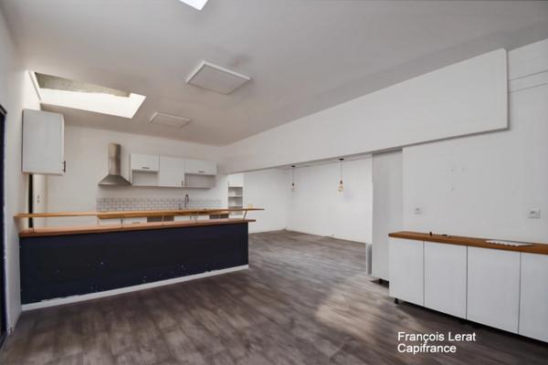 Local/bureau à louer COLOMBES (92)- Bâtiment industriel R+ 1 de 780 m2 et un terrain de 1 300 m2 - Loyer mensuel HT 10 000 €
