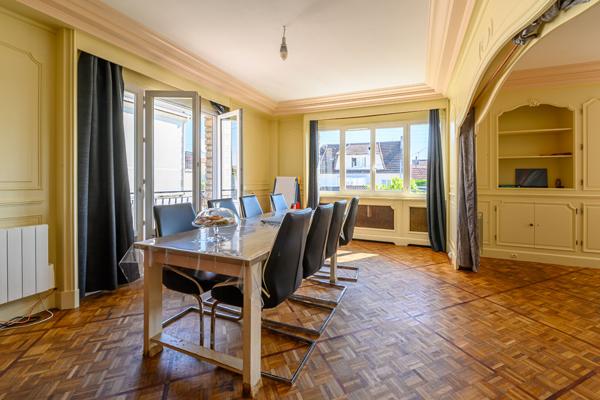 Maison 8 pièces 230 m2