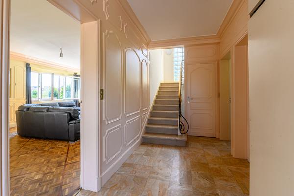 Maison 8 pièces 230 m2