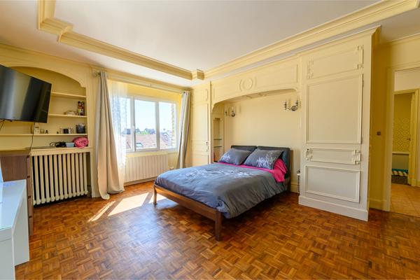 Maison 8 pièces 230 m2