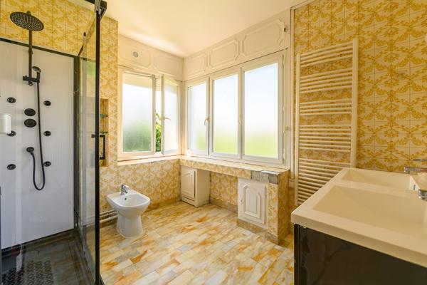 Maison 8 pièces 230 m2
