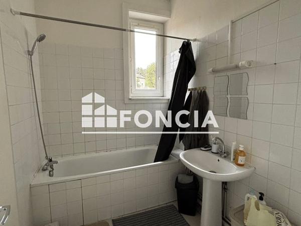 Location Studio 37.4 m² - 131 AVENUE FRANKLIN ROOSEVELT Bron 69500