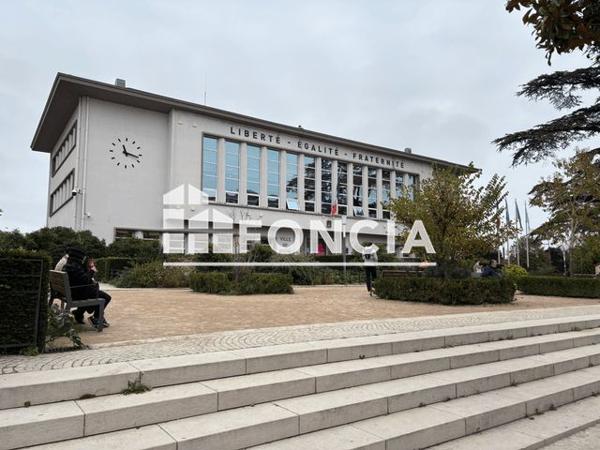 Location Studio 37.4 m² - 131 AVENUE FRANKLIN ROOSEVELT Bron 69500