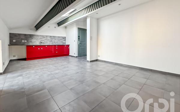 Appartement à louer    3 pièces •  Bollène