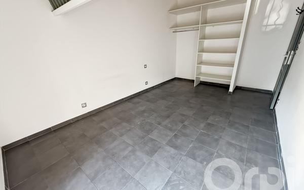 Appartement à louer    3 pièces •  Bollène