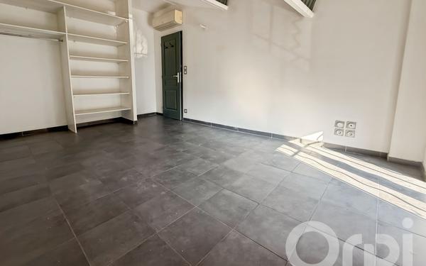 Appartement à louer    3 pièces •  Bollène