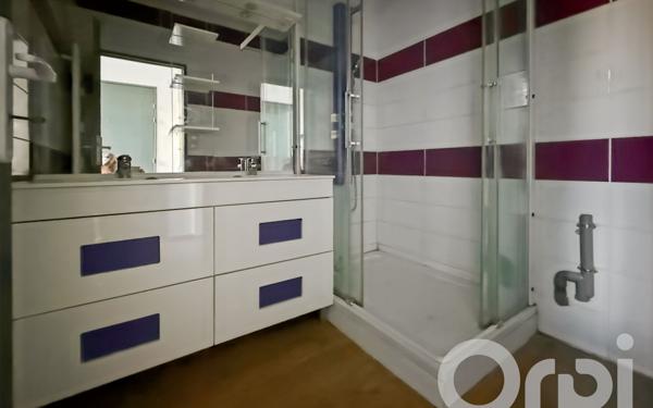 Appartement à louer    3 pièces •  Bollène