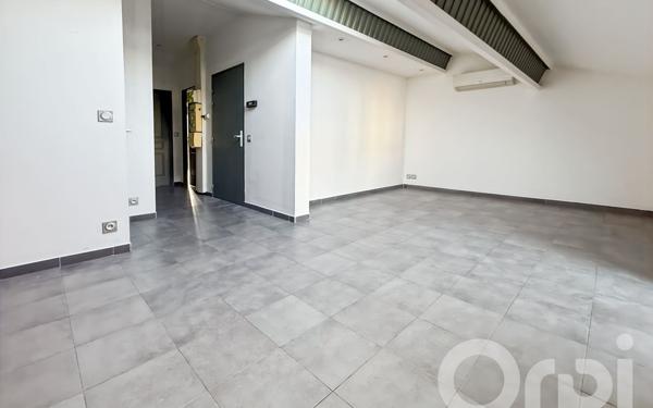 Appartement à louer    3 pièces •  Bollène