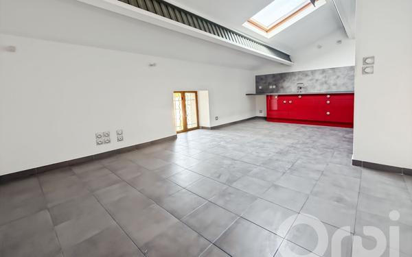 Appartement à louer    3 pièces •  Bollène