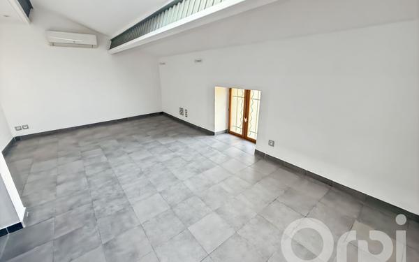 Appartement à louer    3 pièces •  Bollène